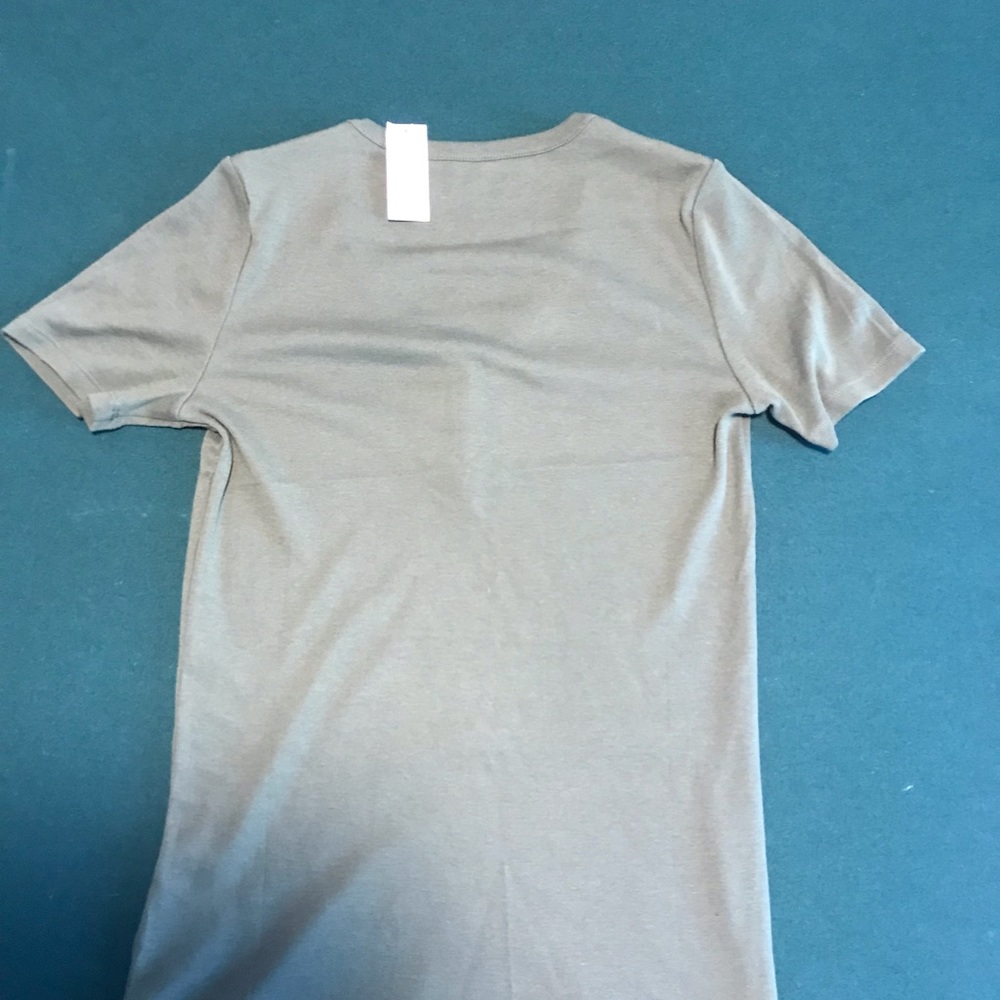 Green new gap t-shirt.